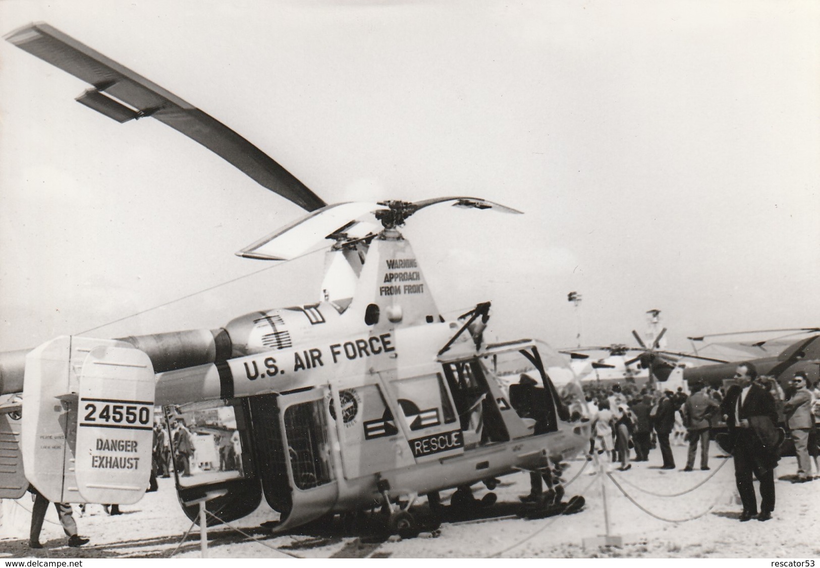 Rare Photo Véritable Salon Du Bourget Années 60 Hélicoptère Américain Us Air Force   Taille 12.7 X 9 Cm - Aviazione