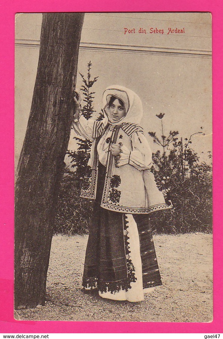 CPA (Ref Z1242)  (ROUMANIE) Jolie Roumaine Costume Local (Portdin Sebes Ardeal) - Romania