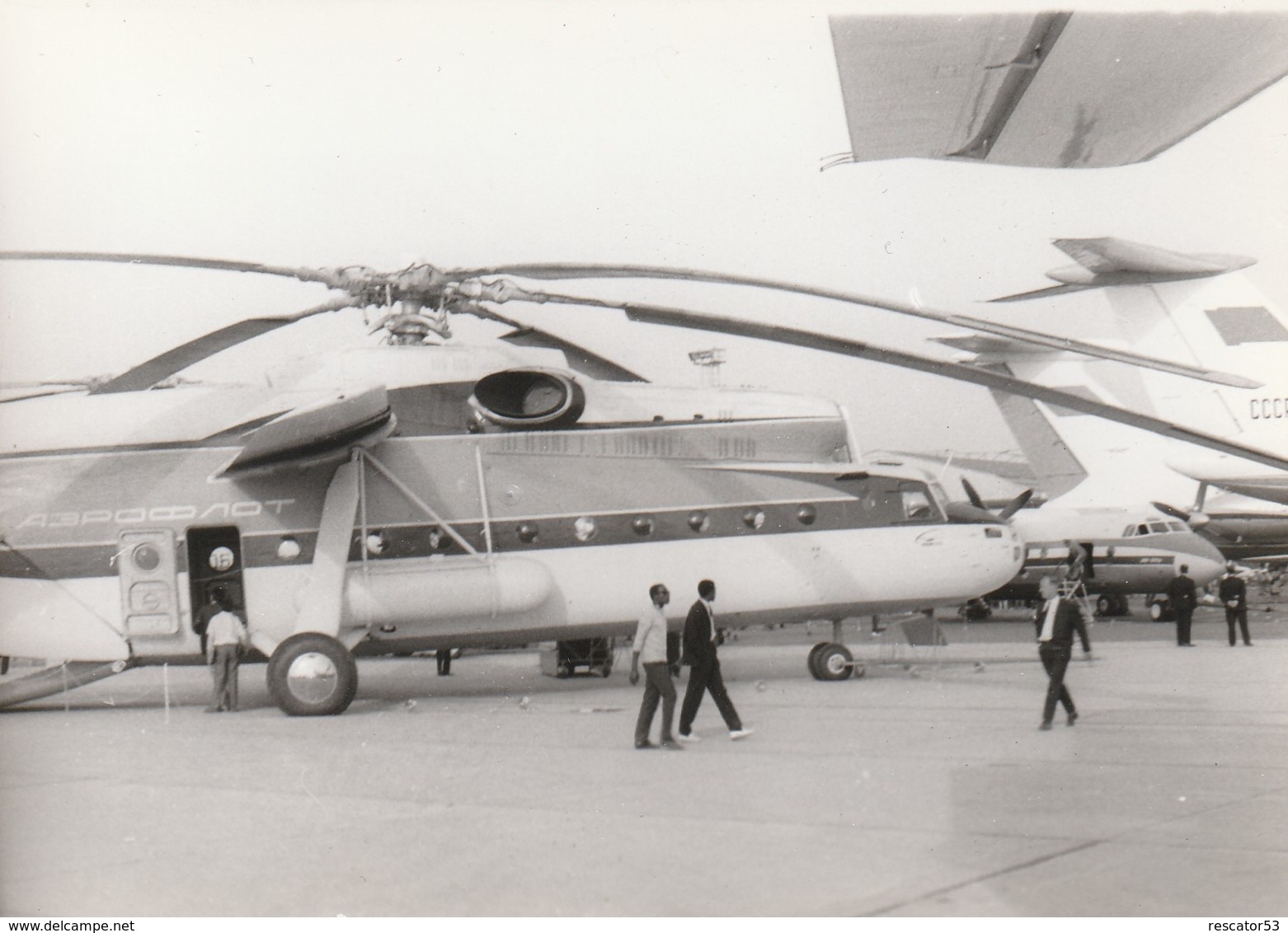 Rare Photo Véritable Salon Du Bourget Années 60 Hélicoptère Russe  Taille 12.7 X 9 Cm - Aviation