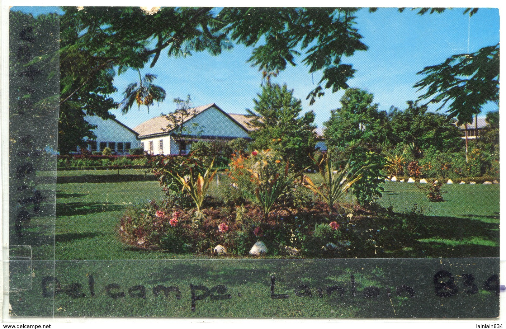 - FIJI - MOCAMBO - Overlooking The Nody International Aiport, Non écrite,  Peu Courante, Petit Format, TBE, Scans. . - Tahiti