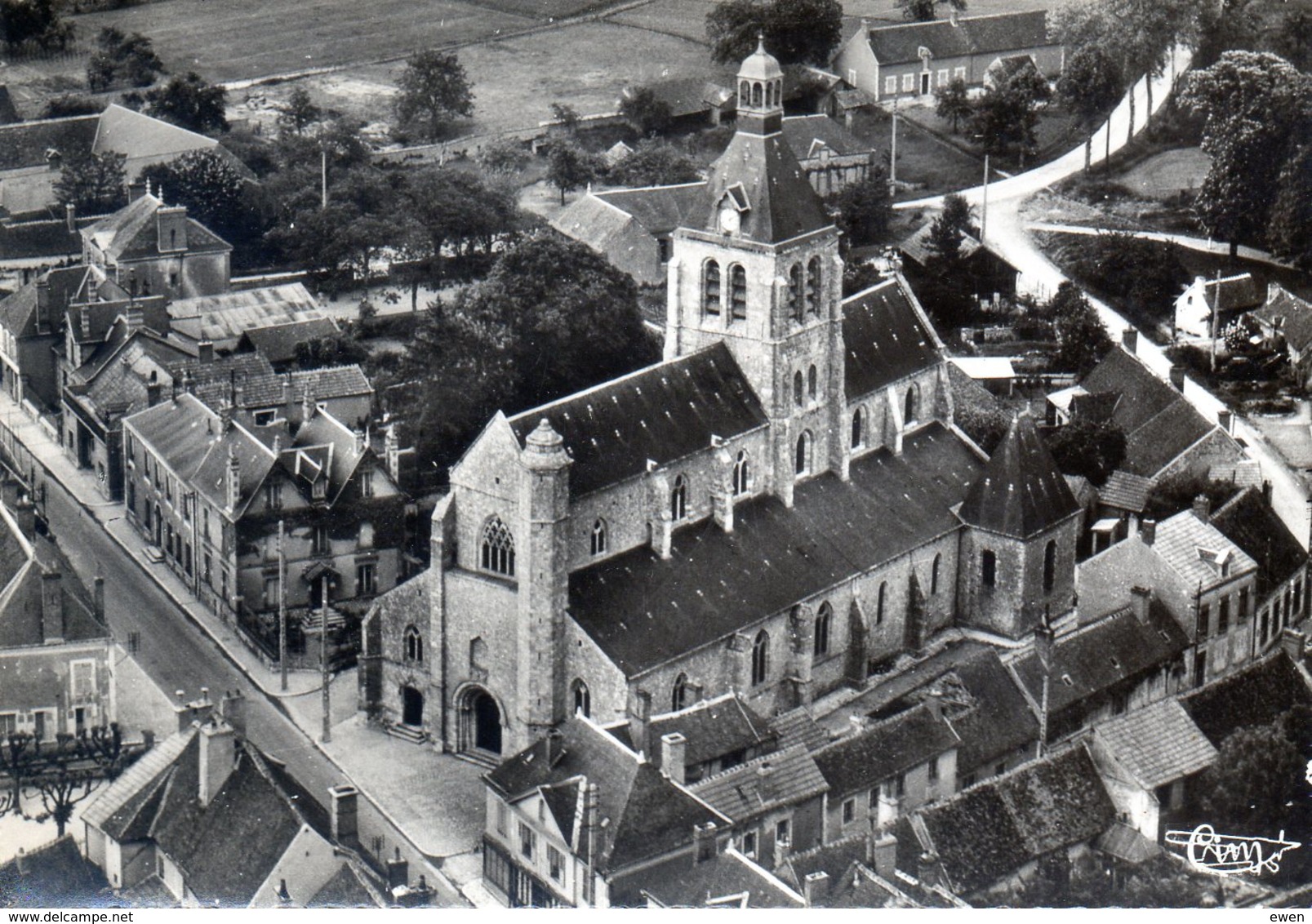 Bois-Commun. L'Eglise. Vue Aérienne. - Autres & Non Classés