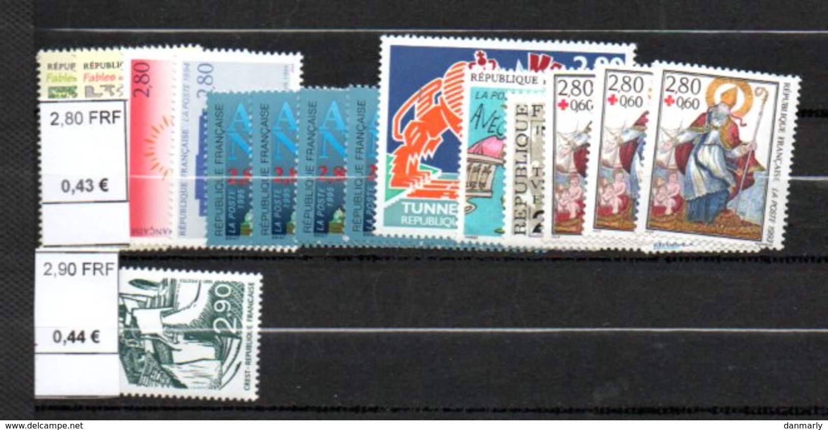 FRANCE :  IDEAL pour Courrier:-: Lot de 600 timbres neufs**  "Valeur faciale 1675 FRF soit 255 €" A 40% de la Faciale