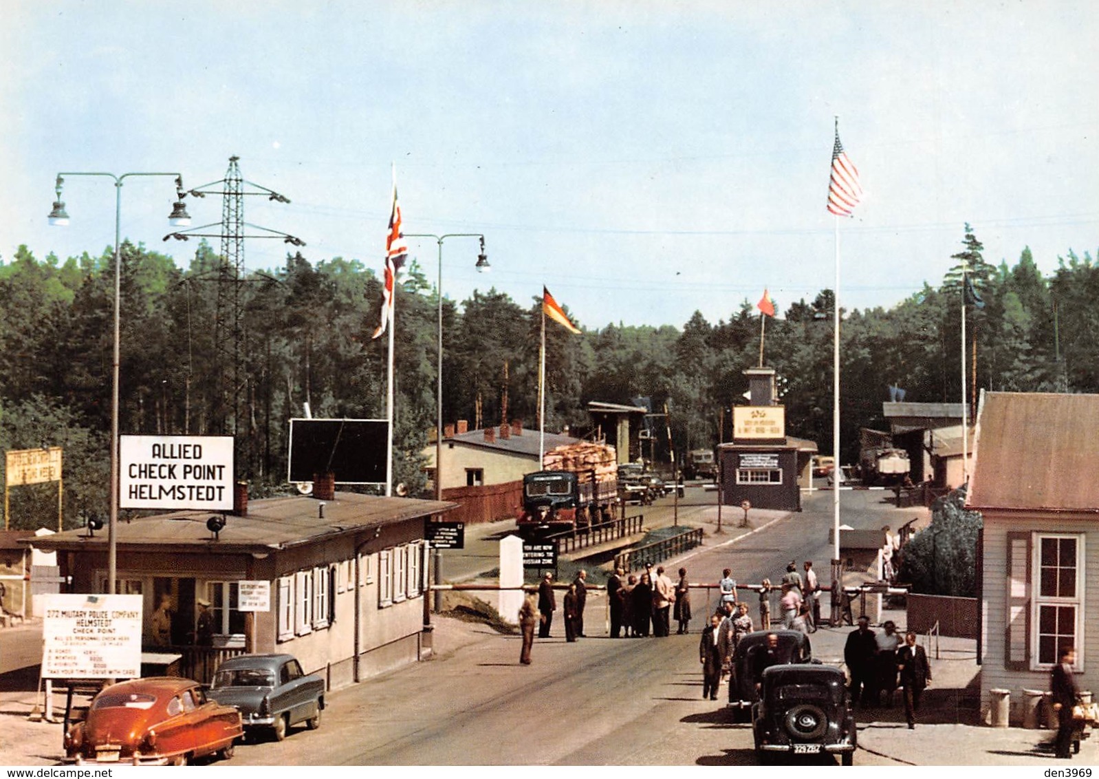 Allemagne - Basse-Saxe - HELMSTEDT - Zonengrenze - Autobahn-Kontrollpunkt - Douanes - Automobiles - Helmstedt