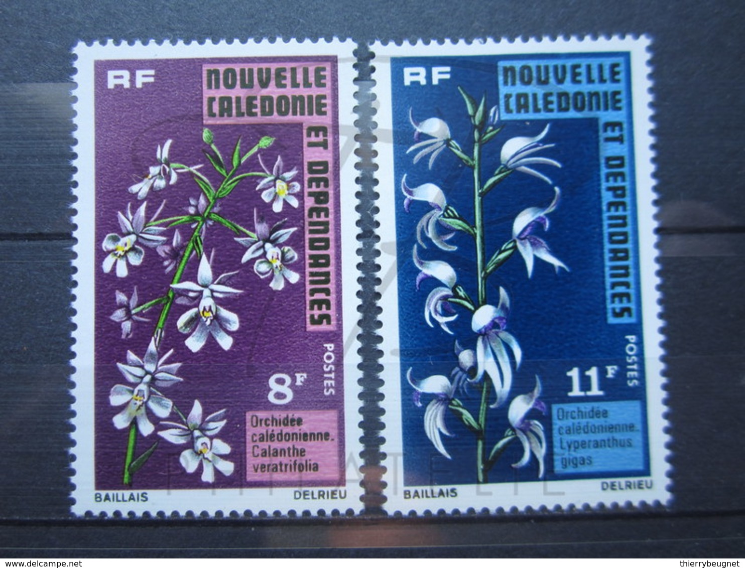 VEND BEAUX TIMBRES DE NOUVELLE-CALEDONIE N° 392 + 393 , XX !!! - Unused Stamps