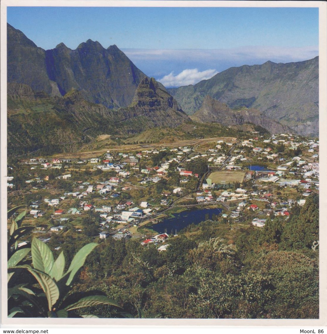 974 - ILE DE LA REUNION - LE CIRQUE DE  CILAOS  - LA MARE AUX POULES D'EAU VUE AERIENNE - Autres & Non Classés