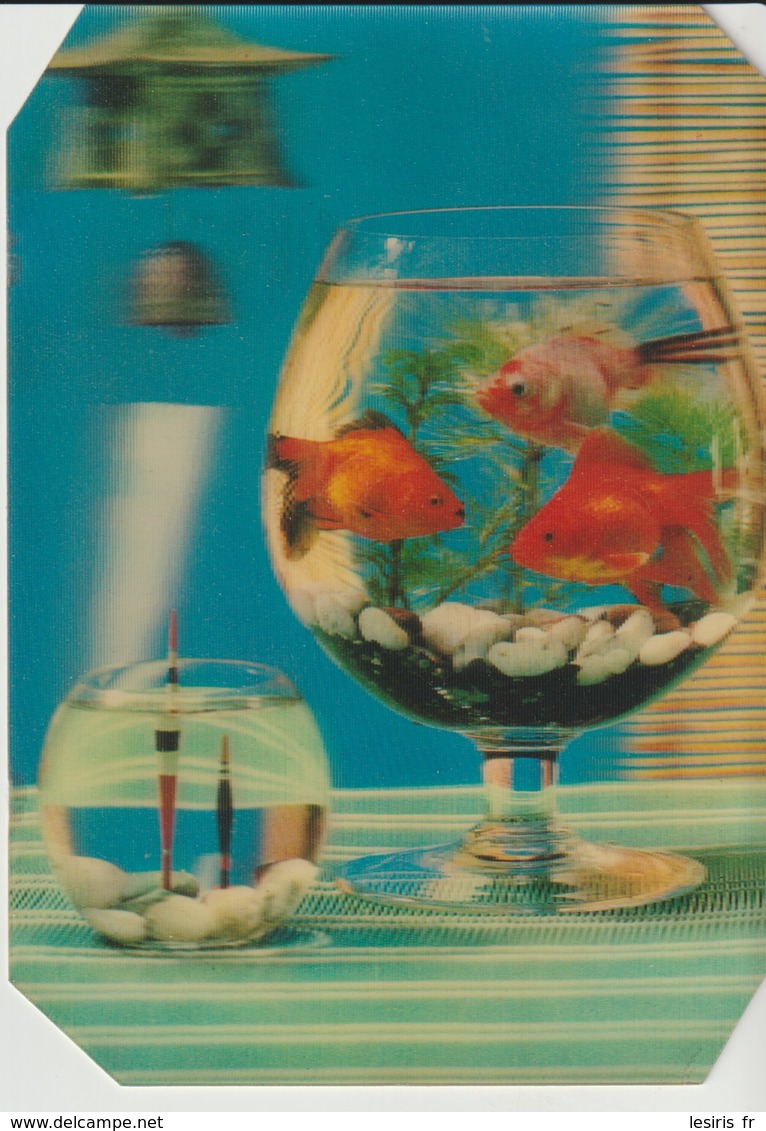 CP - CARTE A REFLETS - POISSONS ROUGES DANS L'AQUARIUM - SOTAL - Poissons Et Crustacés