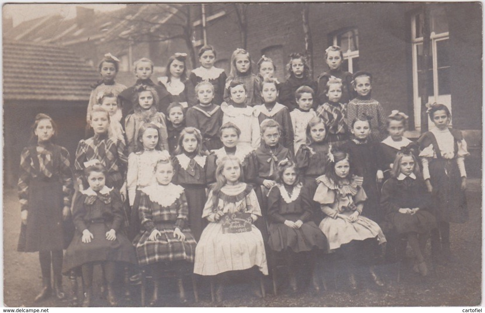 HERSTAL-PHOTO DE CLASSE-1907-ECOLE COMMUNALE-CARTE-PHOTO-PAS EVOYEE-VOYEZ LES 2 SCANS-TOP ! ! ! - Herstal