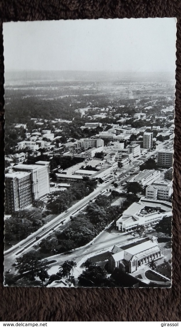 CPSM CONGO BELGE LEOPOLDVILLE VUE AERIENNE DU CENTRE COMMERCIAL ED HOA QUI 2 EME CHOIX PLIS COIN  BEAUX TIMBRES  FLEURS - Kinshasa - Léopoldville