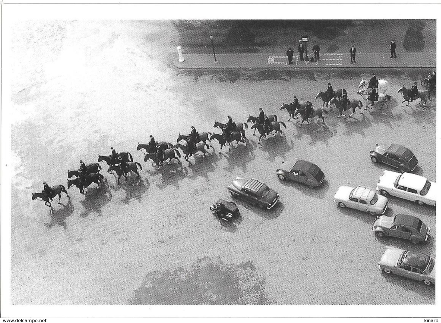 CPA..  ROBERT DOISNEAU..   GARDE REPUBLICAINE..1963....TBE.. - Doisneau