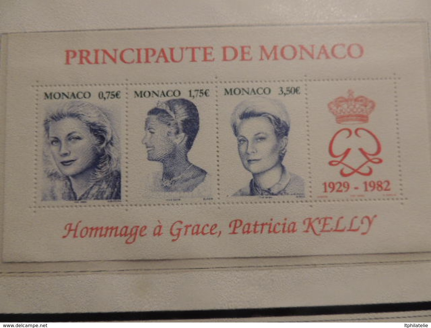 *AFFAIRE" COLLECTIO MONACO     2001 A 2004   TIMBRES NEUFS BLOCS FORTE FACIALE EURO  DANS CLASSEUR 30 PAGES