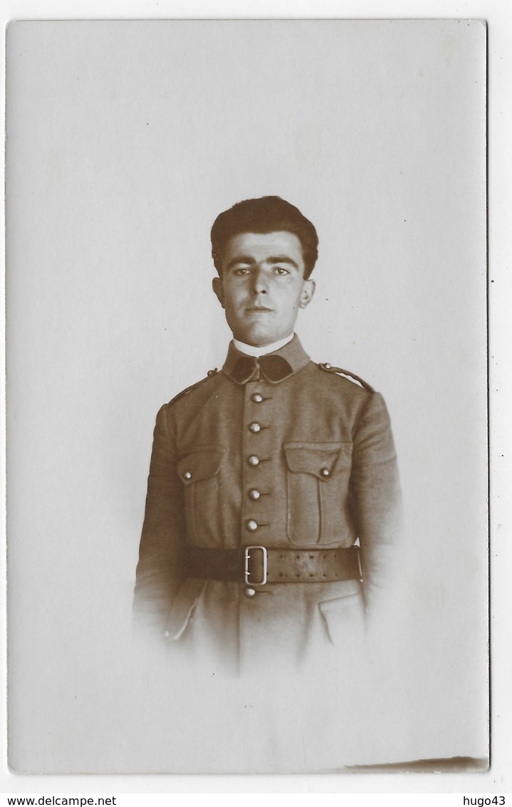 (RECTO / VERSO) MILITAIRE EN UNIFORME - CARTE PHOTO CPA NON VOYAGEE- 75 - Uniformes