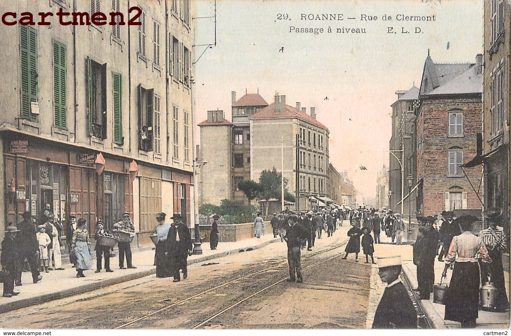 ROANNE RUE DE CLERMONT PASSAGE A NIVEAU 42 LOIRE - Roanne