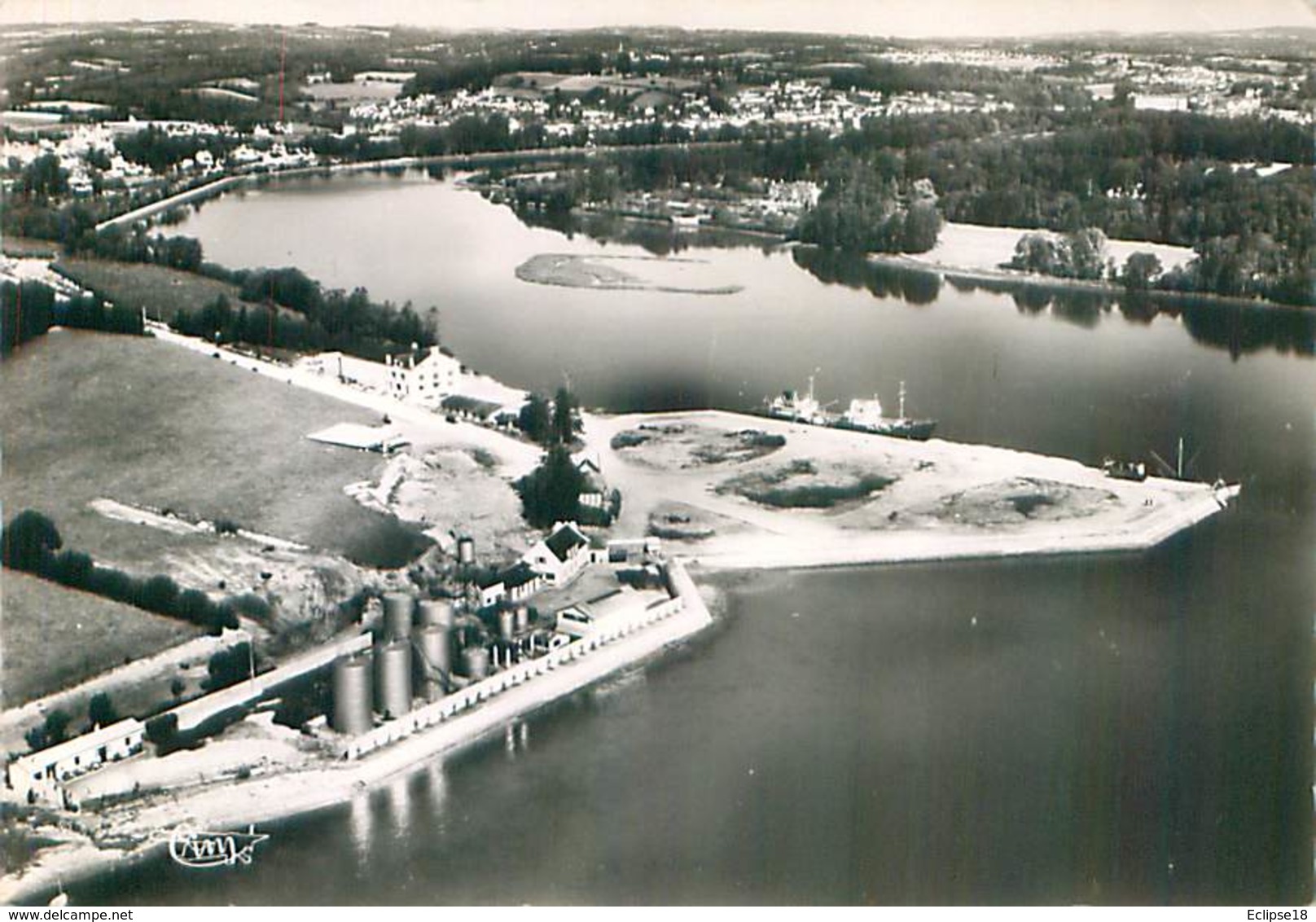 29  Quimper - Vue Aérienne - Le Port       AM 535 - Quimper