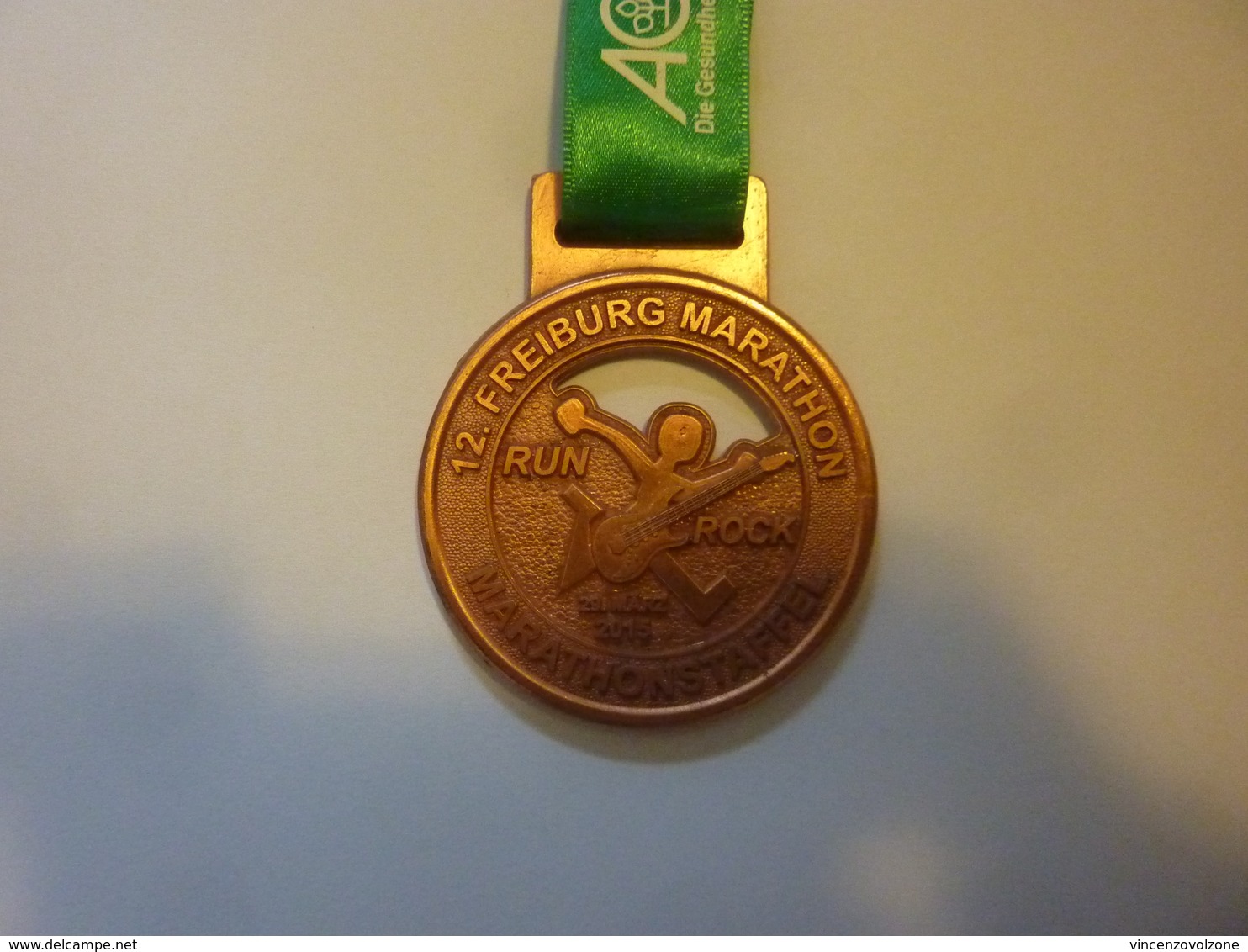 Medaglia Sportiva "12 FREIBURG MARATHON RUN ROCK MARATHONSTAFFEL 29 MARZ 2015" - Professionals/Firms