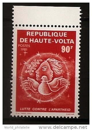 Haute Volta 1981 N° 558 ** Lutte Contre L'Apartheid, Racisme, Afrique Du Sud, Paix, Colombe, Main , Visage, Symétrie - Upper Volta (1958-1984)