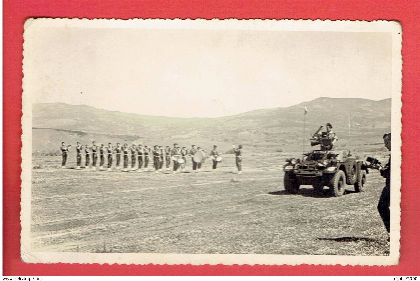 PHOTOGRAPHIE DEFILE MILITAIRE GUERRE D ALGERIE LA MUSIQUE - Guerre, Militaire