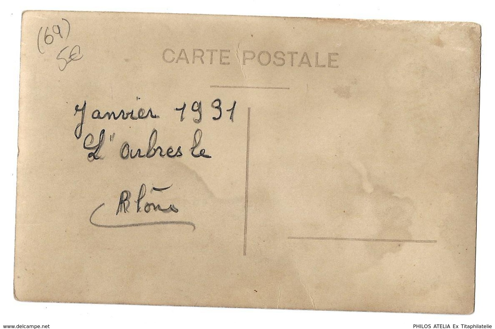 CPA Carte Photo 69 Rhône Note Au Verso 1931 L'Abresle Hommes Blouse Devanture Magasin Je Pense Pharmacie ? - L'Arbresle