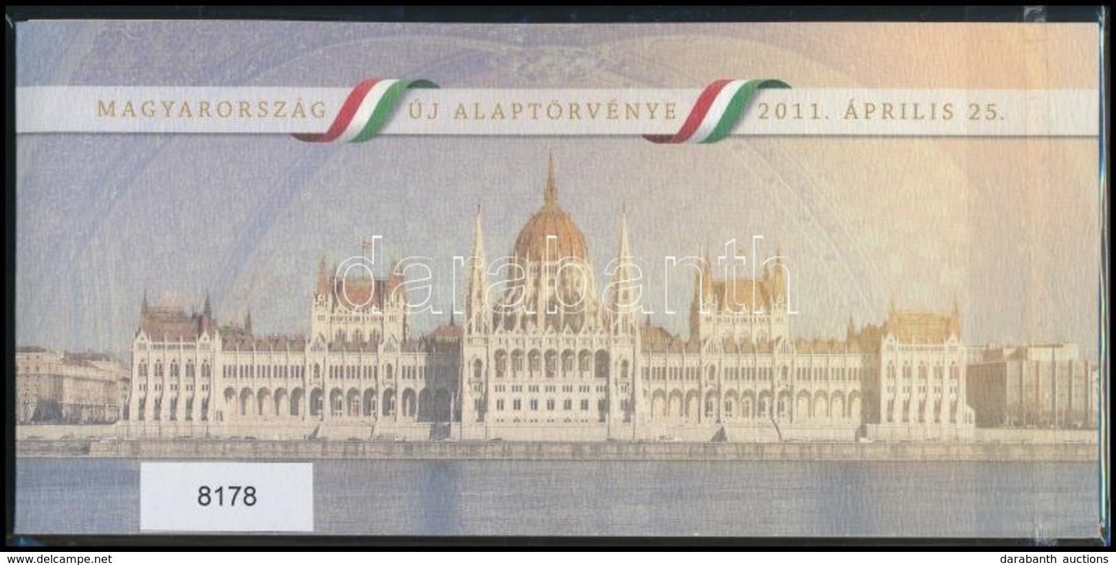 ** 2011 Magyarország új Alaptörvénye Kristályos Változat, Piros Sorszámmal, Eredeti Csomagolásban - Autres & Non Classés