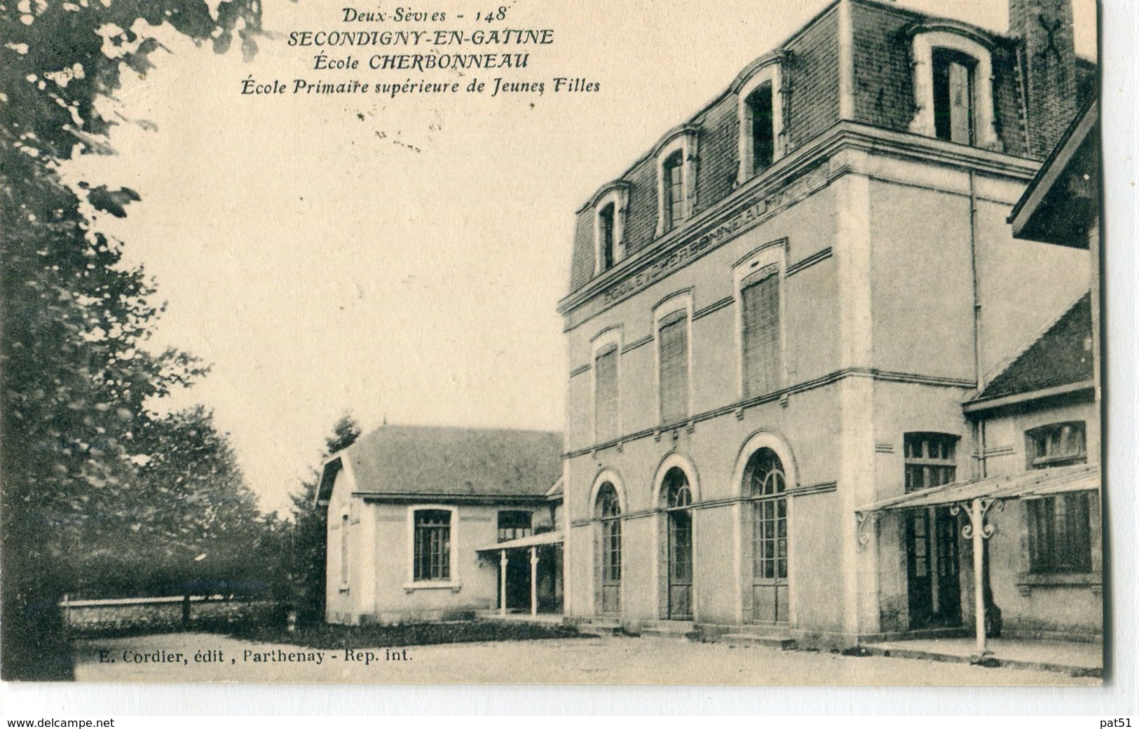 79 - Secondigny : Ecole CHERBONNEAU - Secondigny