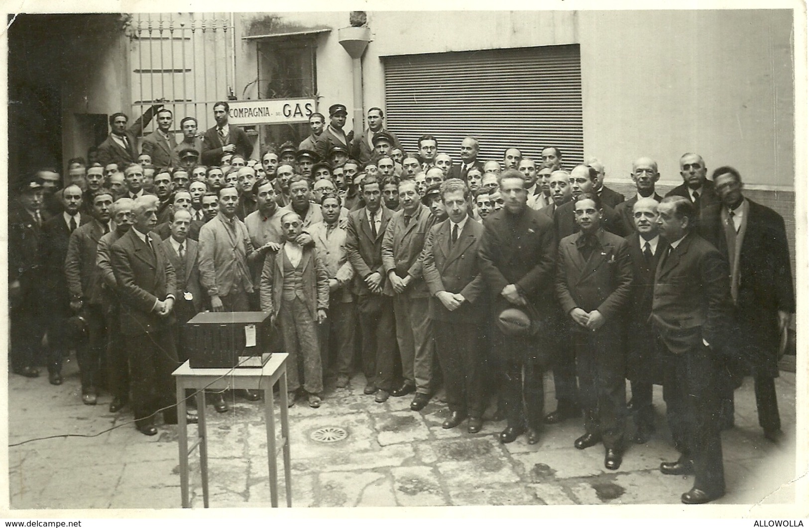 2977 " COMPAGNIA DEL GAS DI NAPOLI - FOTO DI GRUPPO DEL PERSONALE " FOTO ORIGINALE - Persone Identificate