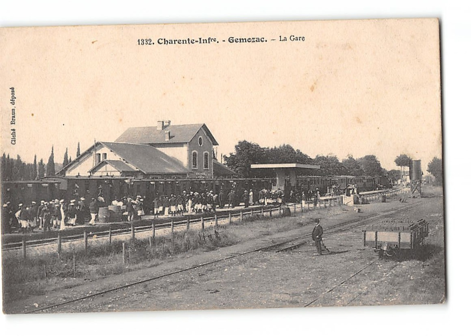 CPA 17 Gemozac La Gare Et Le Train - Sonstige & Ohne Zuordnung