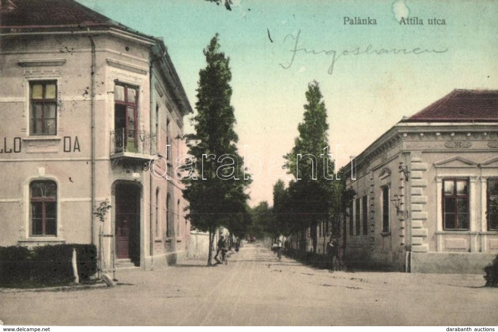T2 1916 Palánka, Bácska-Palánka, Backa Palanka; Attila Utca, Szálloda, Kerékpáros. Kiadja Gruda Pál 255. / Street View,  - Non Classés