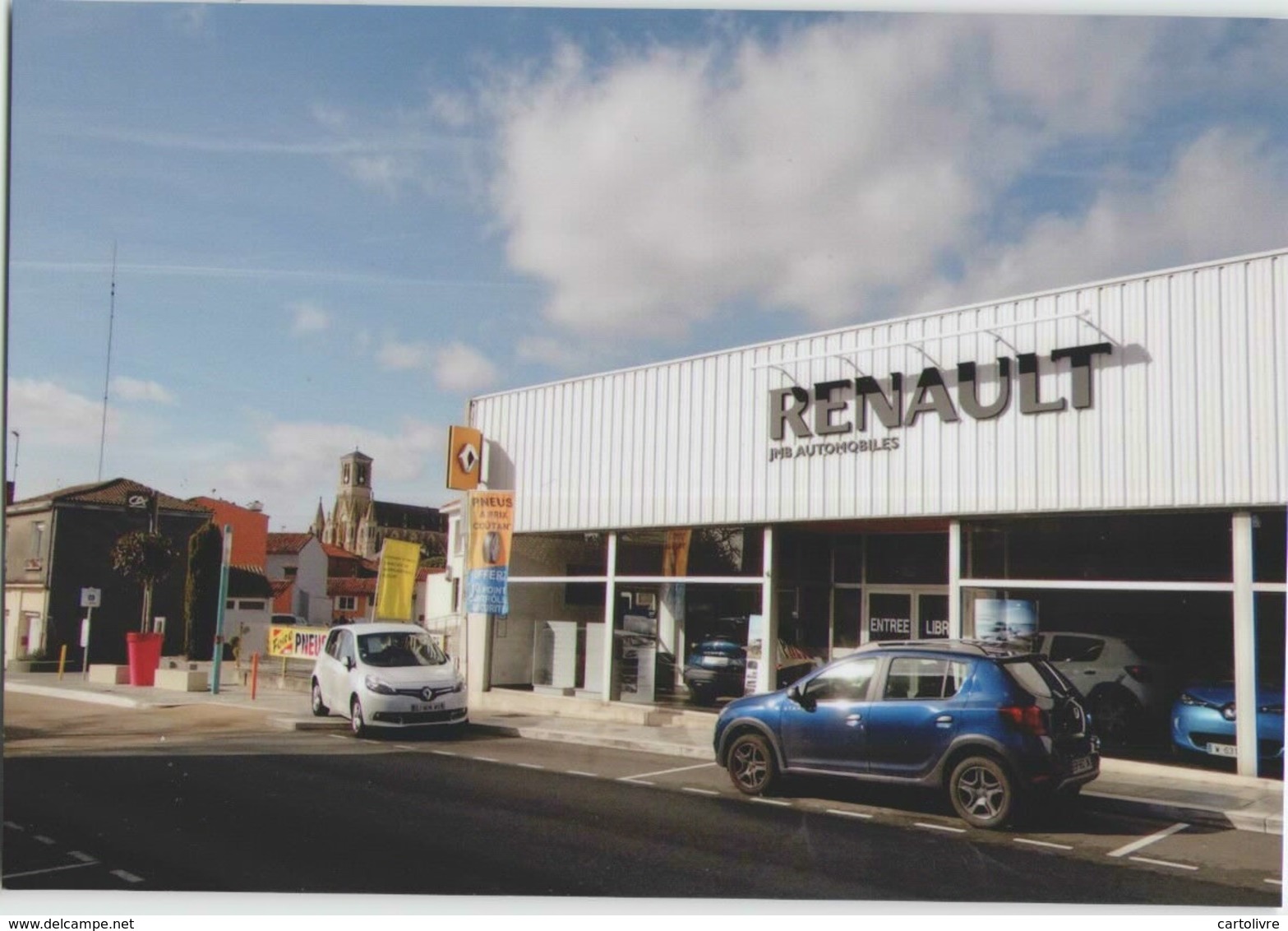 CPM 79 CERIZAY ... Avenue Du Général De Gaulle, Le Garage Renault (Livenais SA020319) - Cerizay