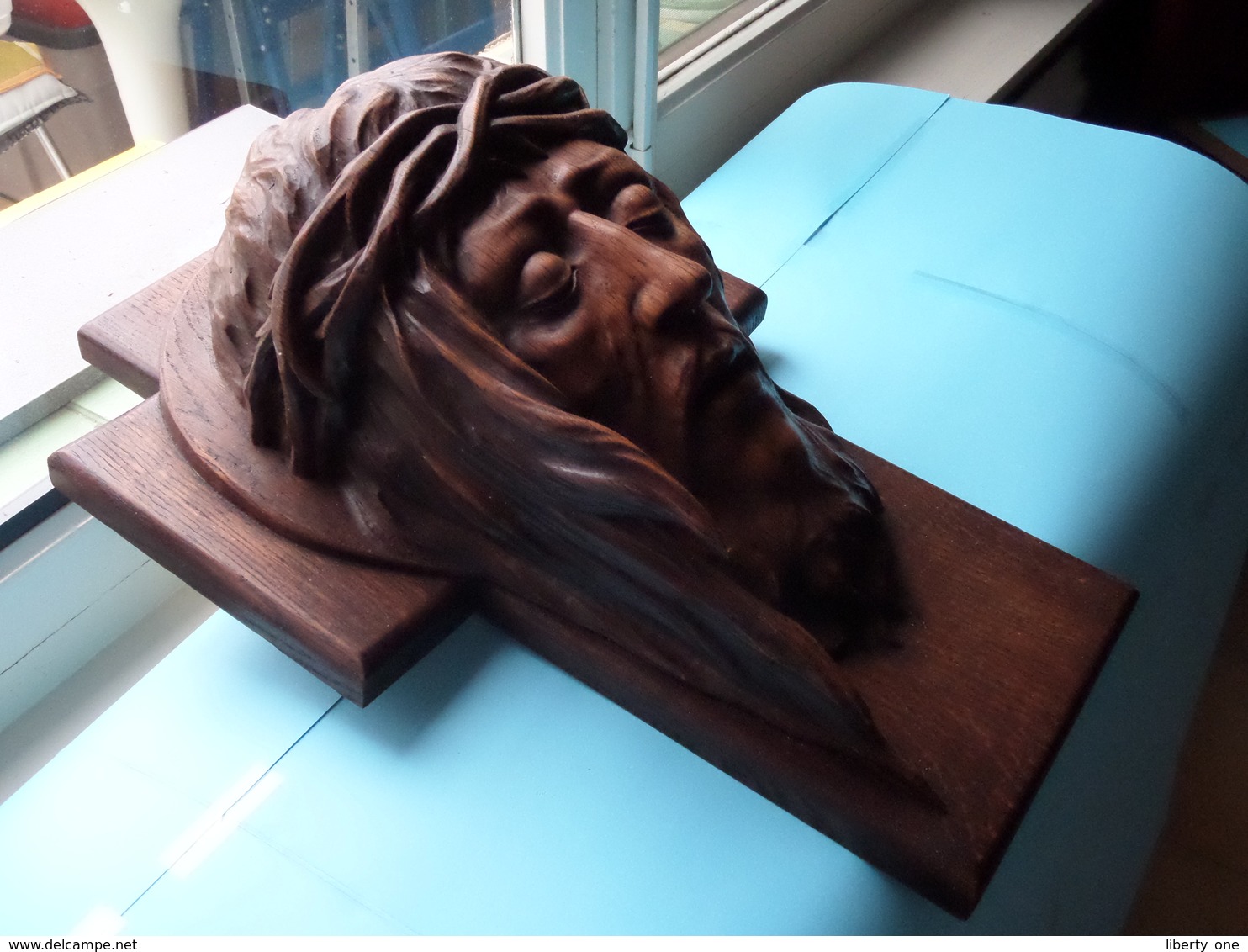 HEAD of CHRIST on Old Wooden Cross ( H 47 cm - B 31,5 cm - D 18 cm ) Weight 5,2 Kg. ( Voir / See Photos for detail ) !