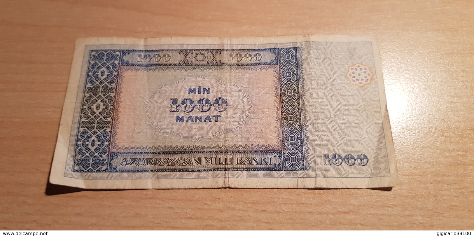 Azerbaijan 1000 Manat 2001 - Azerbaïdjan