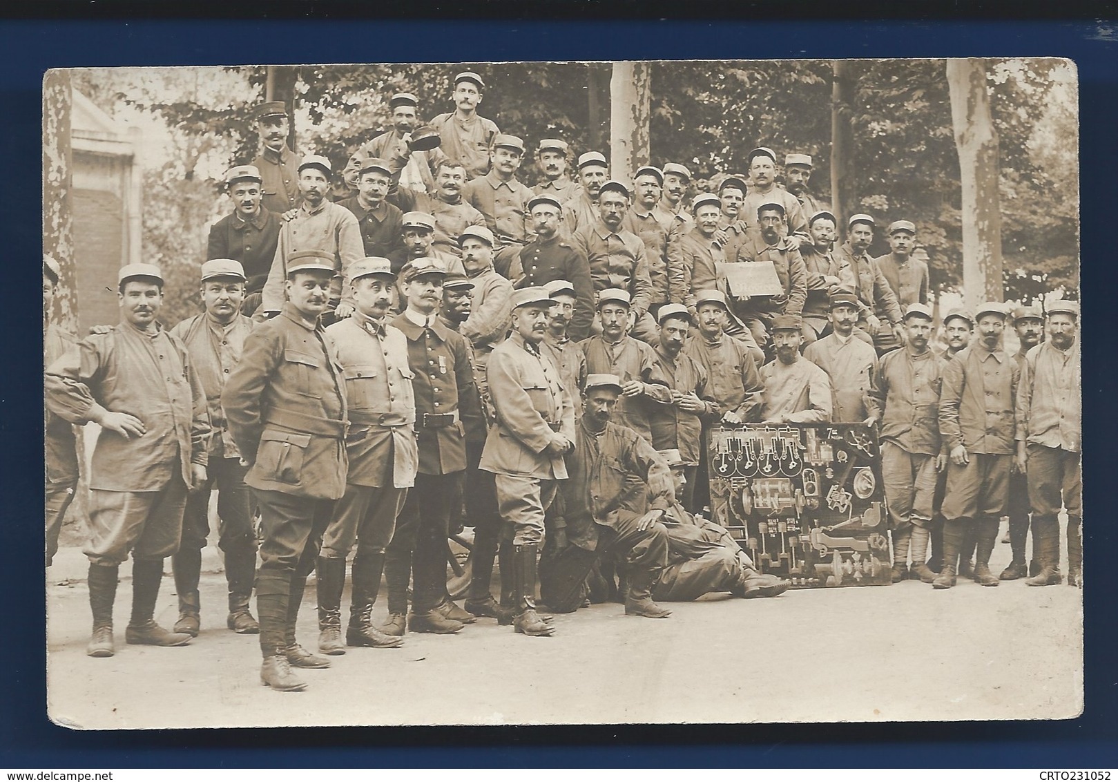 Carte Photo   Militaire  Stage Mécanicien - Characters