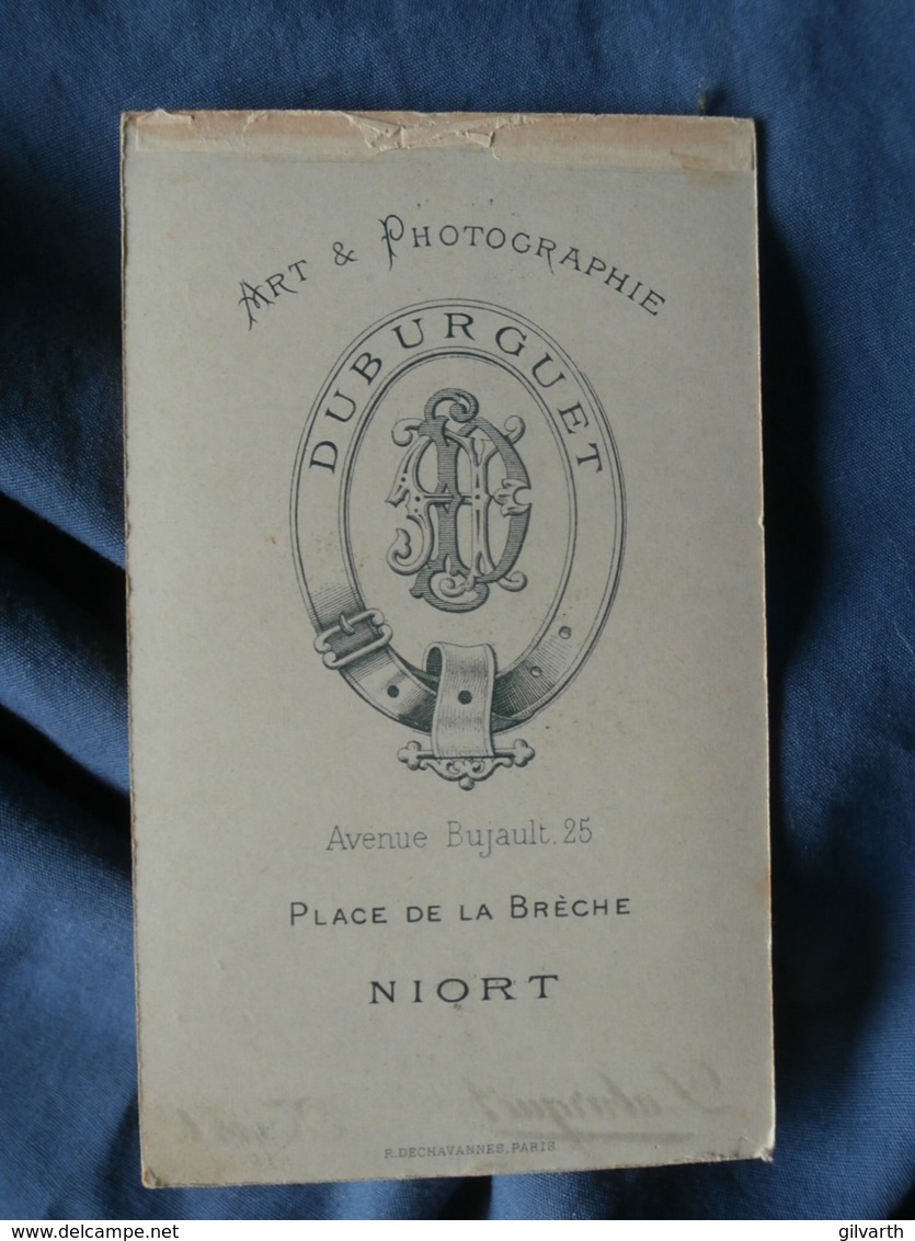 Photo CDV  Duburguet à Niort  Très Belle Communiante  Gros Noeud Sur La Tête  CA 1895 - L431A - Old (before 1900)