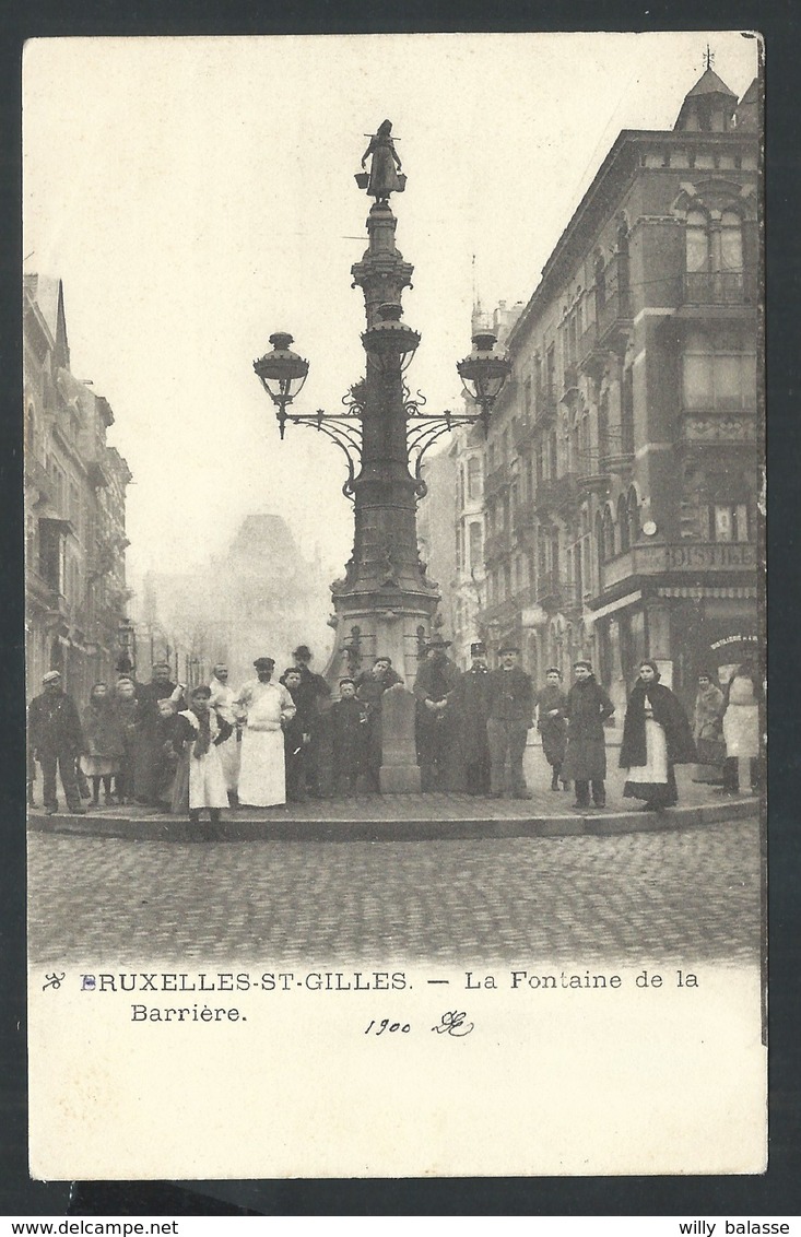 +++ CPA - BRUXELLES - ST GILLES - ST GILLIS - Fontaine De La Barrière  - Carte Animée  // - St-Gilles - St-Gillis