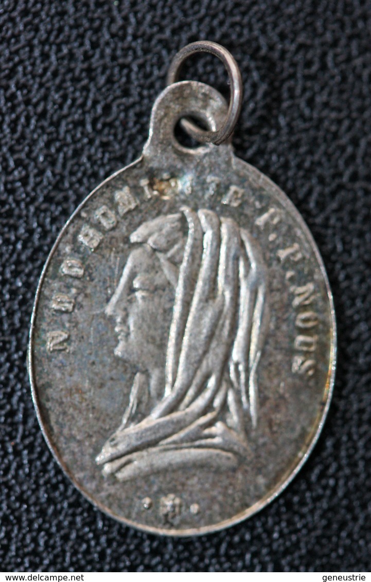 Pendentif Médaille Religieuse Fin XIXe Argent 800 "Notre-Dame D'Humilité / Sainte Tunique D'Argenteuil" Religious Medal - Religion & Esotérisme