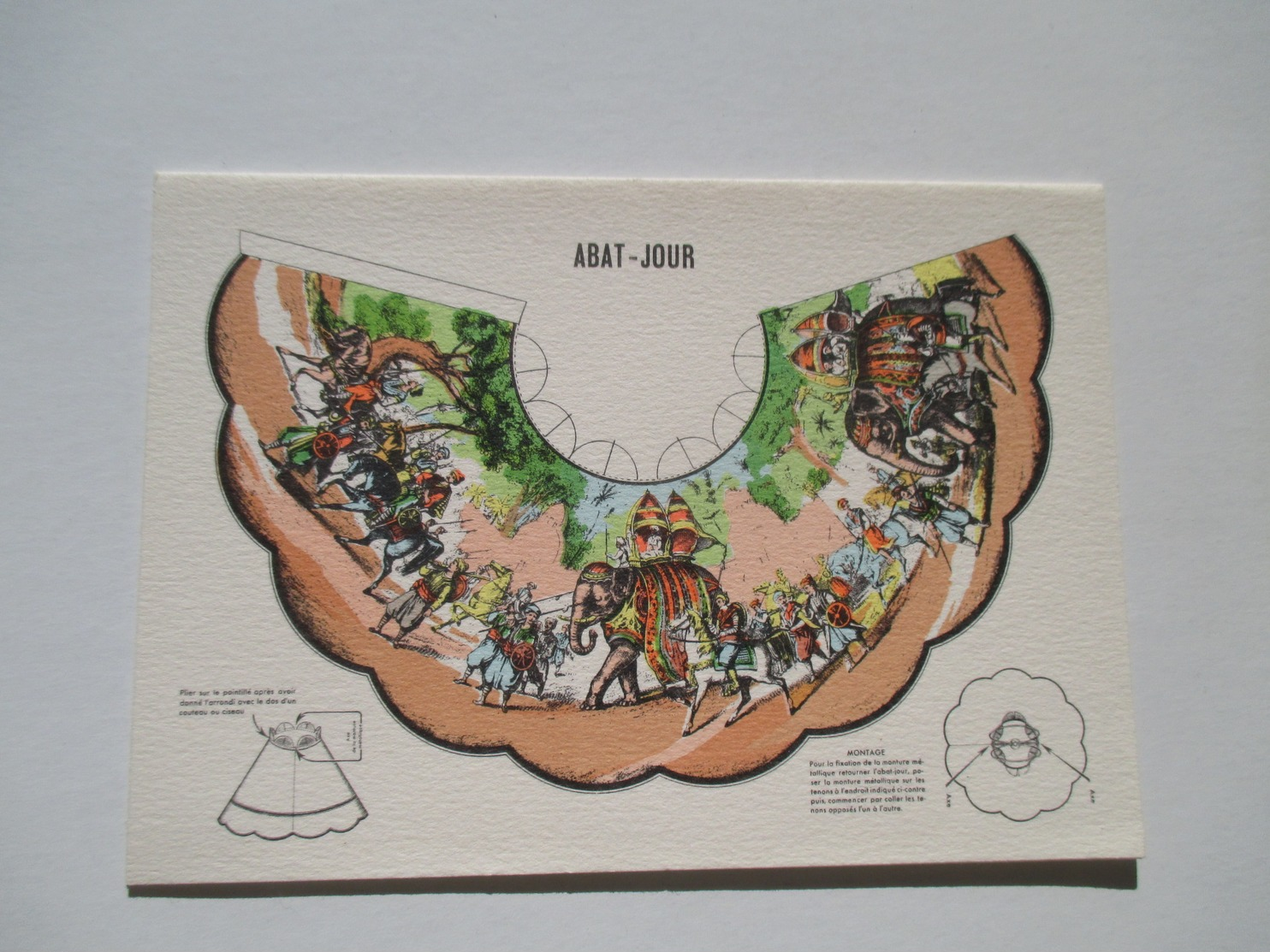 CPA   Abat-jour Prédécoupée à Monter Image D'Epinal éléphant - A Systèmes