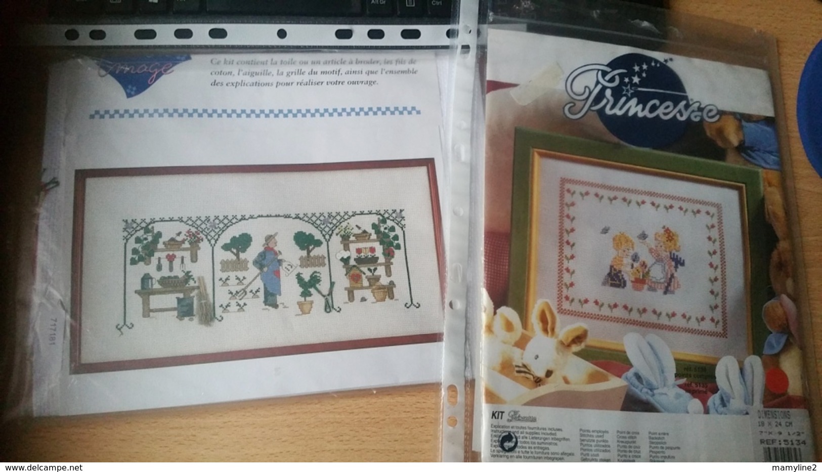 Lot De Deux Kits Points Comptés Sur Le Thème Du Jardin - Cross Stitch