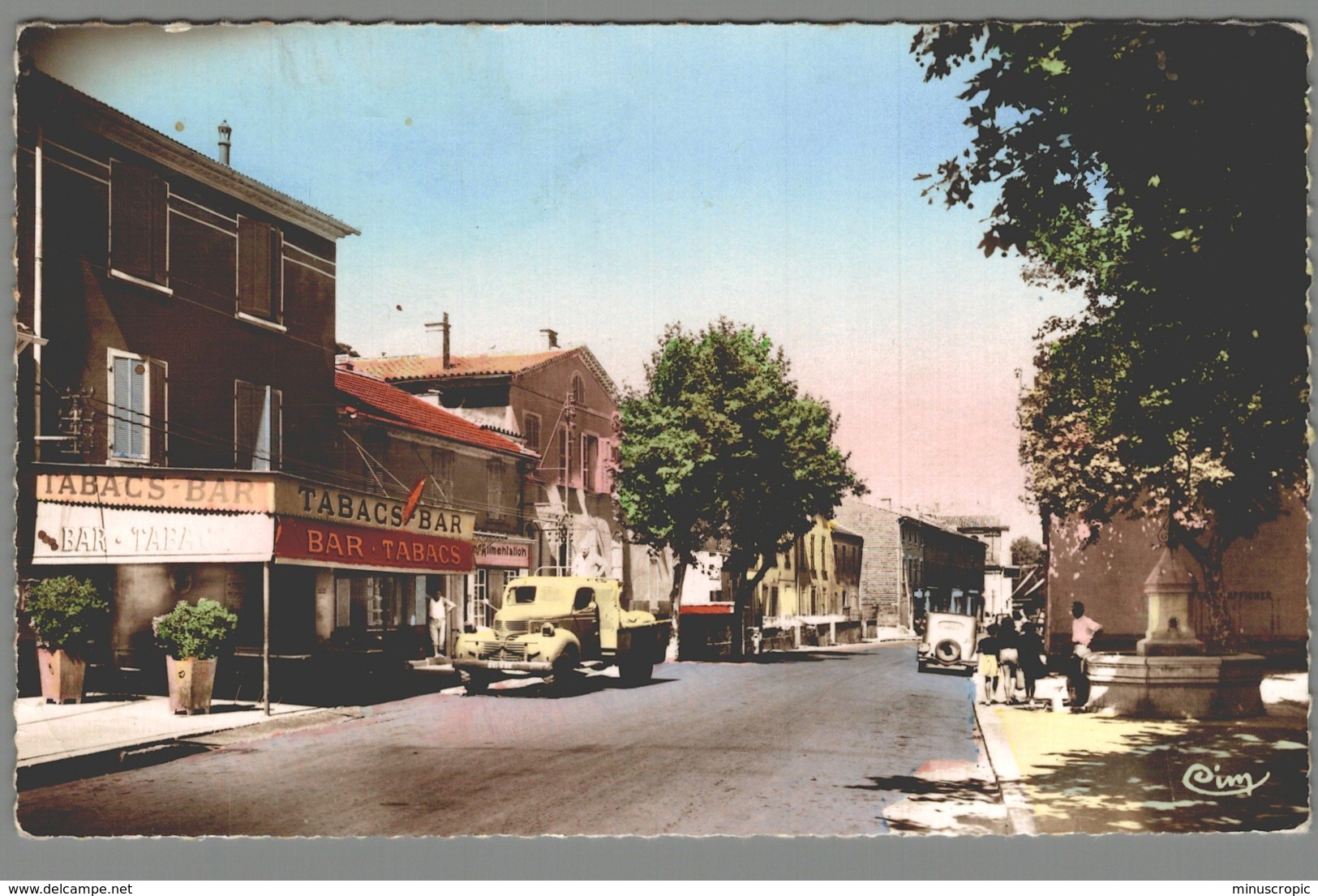 CPSM 83 - Six Fours - Rue République - Six-Fours-les-Plages