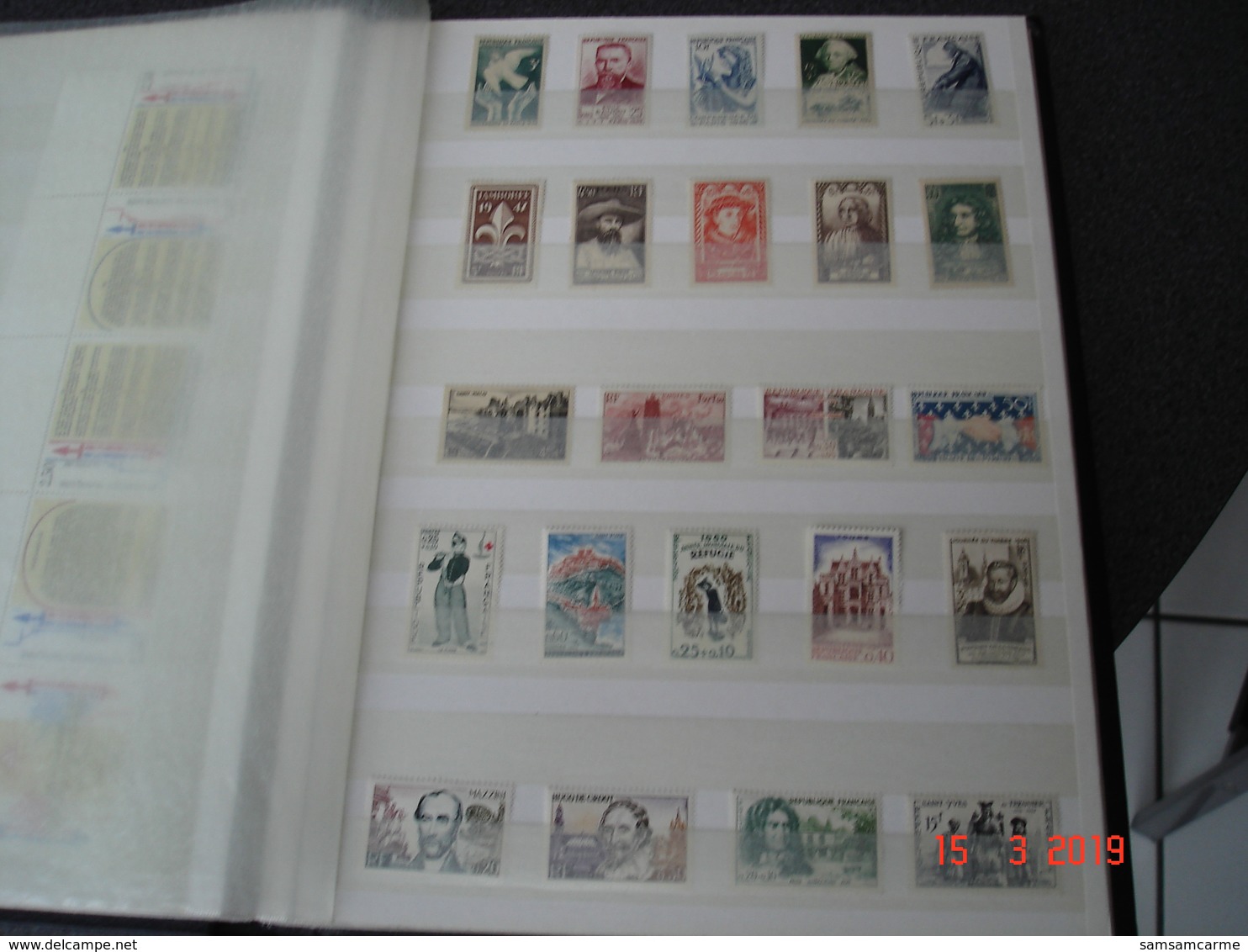 ALBUM CONTENANT TIMBRES,BLOCS FEUILLETS ET CARNETS NEUFS LUXE DE FRANCE   TRES BELLE COTE