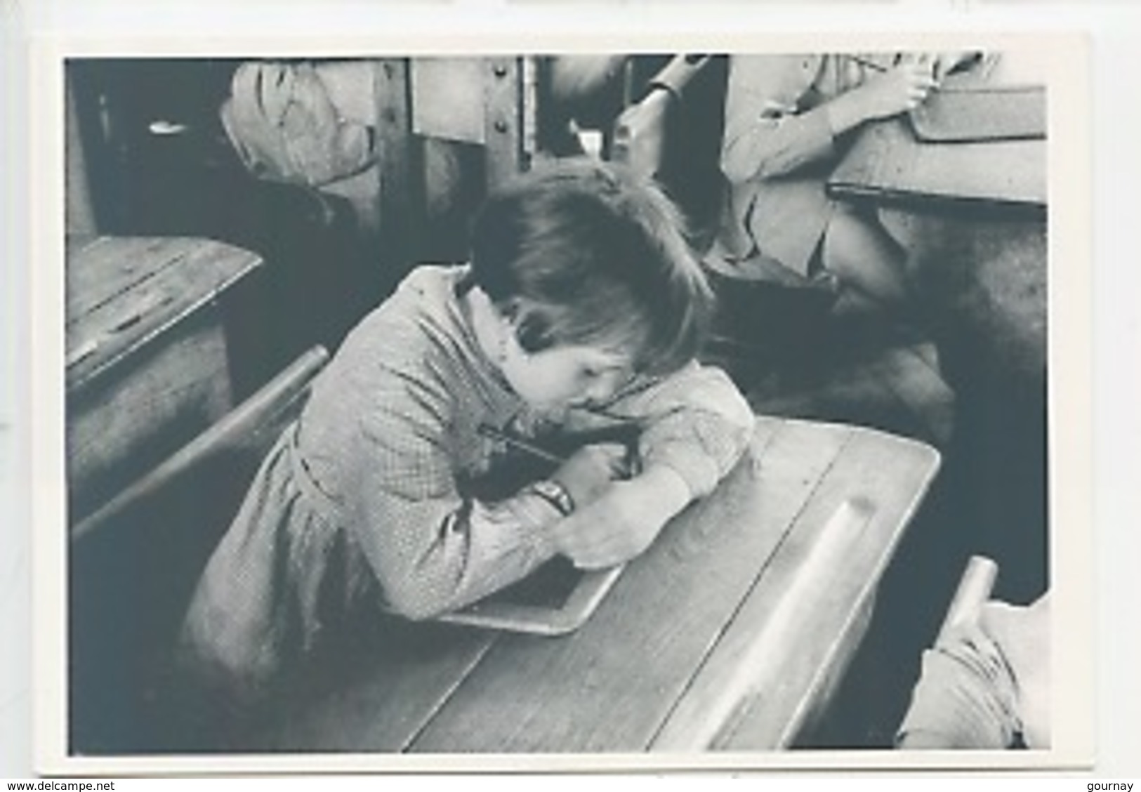 Marne (51) Willy Ronis Photographe : école Rurale 1960 (blouse, Sarrau, Ardoise Fillette) - Ecoles