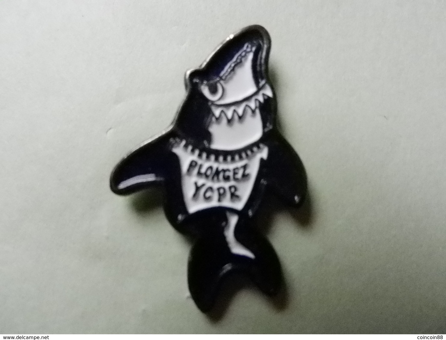 Pin S Plongez YCPR Requin - Plongée