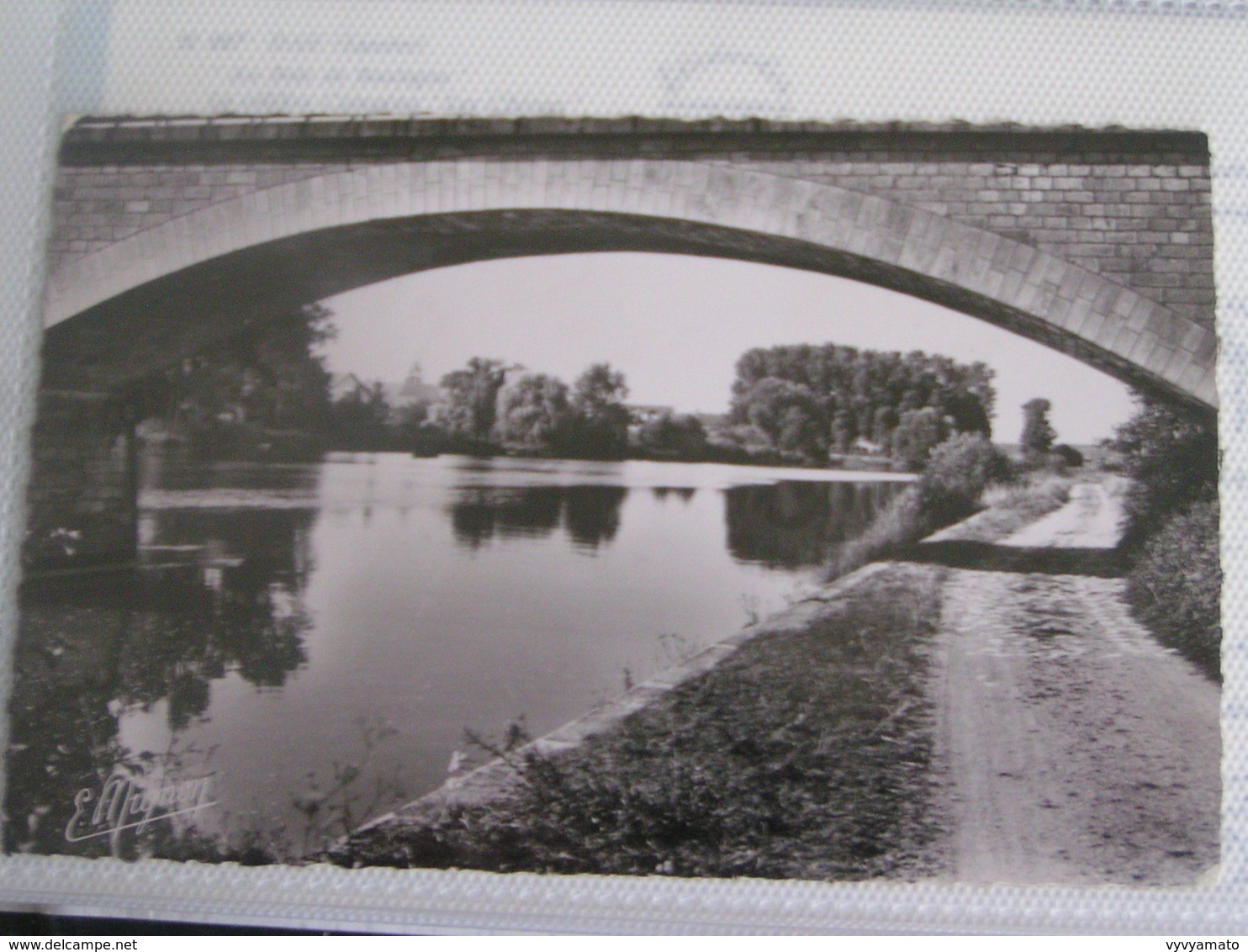 VERON BORD DE L YONNE - Veron