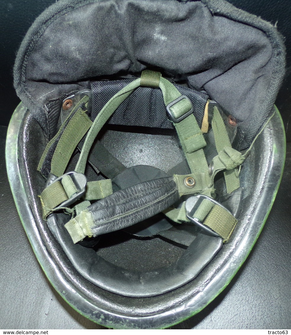 CASQUE DES COMMANDOS D'INTERVENTION DE LA POLICE BRITANNIQUE ( Réformé Obsolète)EN KEVLAR,TAILLE MEDIUM REGLABLE PAR SAN - Casques & Coiffures