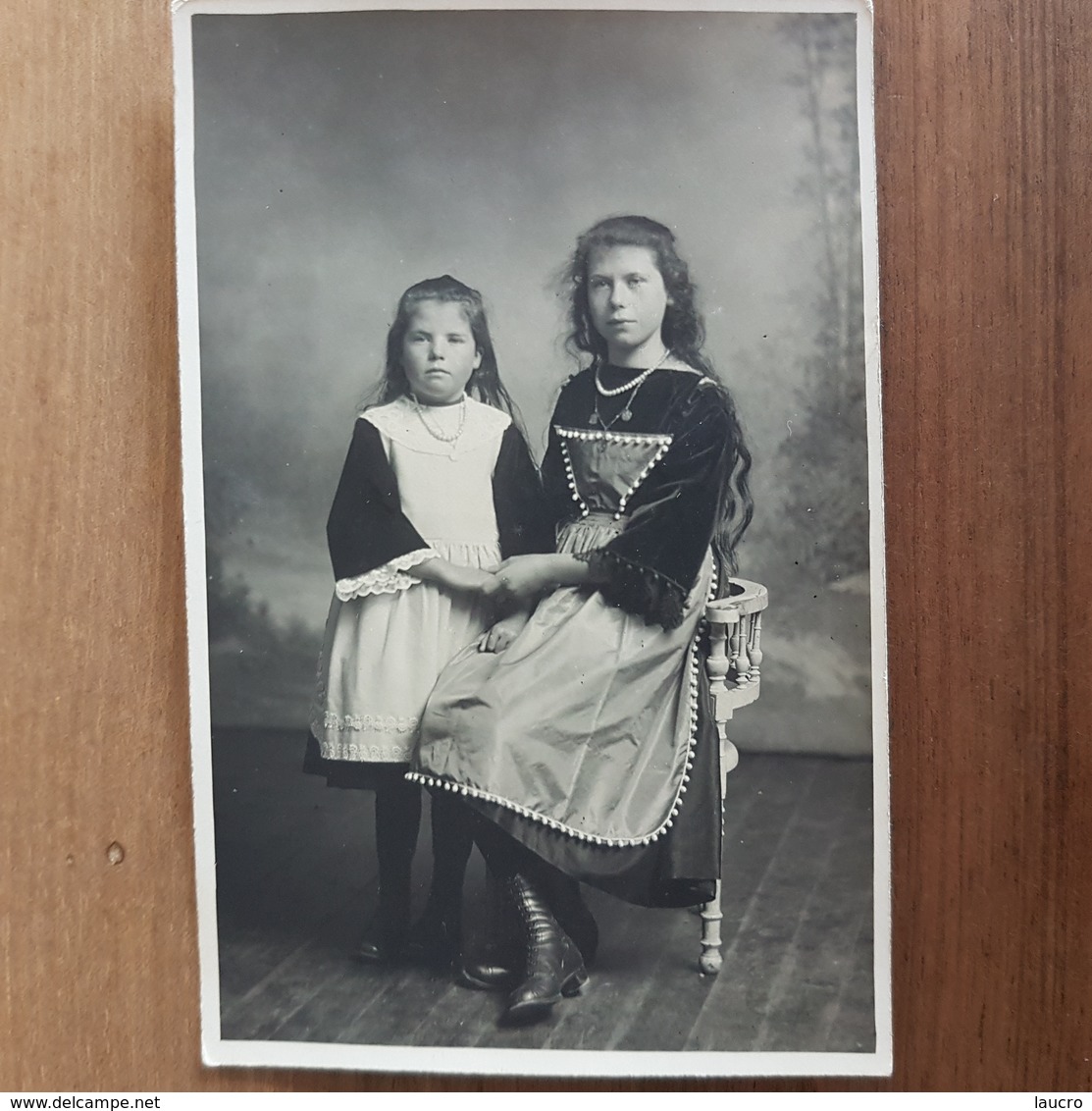 Chateaulin.carte Photo Fillettes Costumes Bretons,famille Le Doaré - Châteaulin