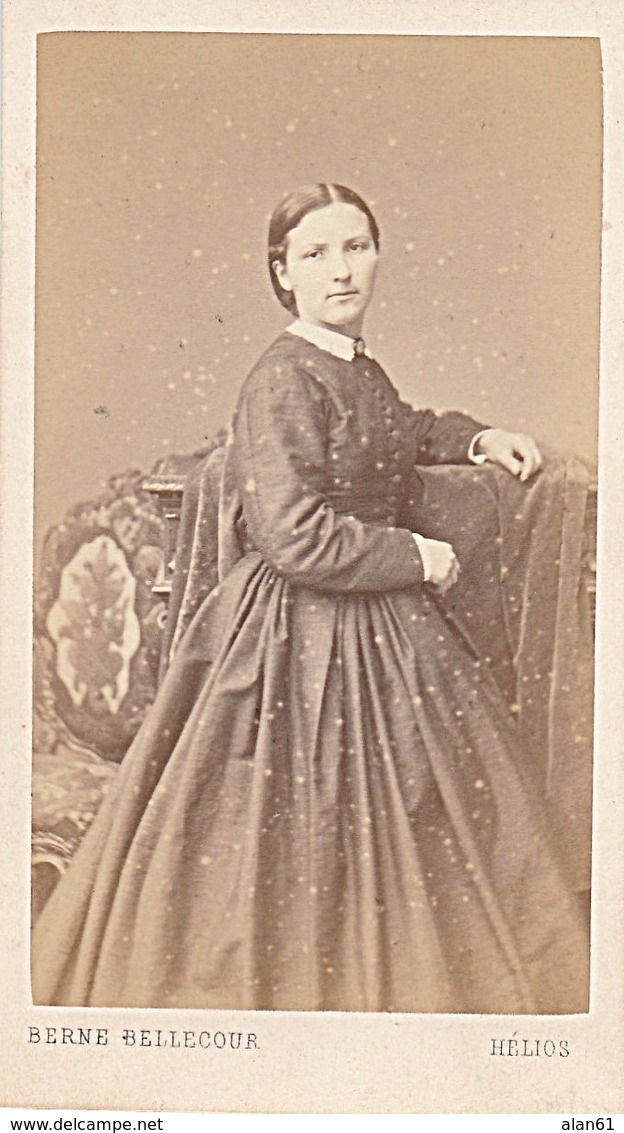 PHOTO CDV PAULINE BOISSE JEUNE FEMME CHIC  MODE SECOND EMPIRE  Cabinet HELIOS BERNE BELLECOUR  A PARIS - Anciennes (Av. 1900)