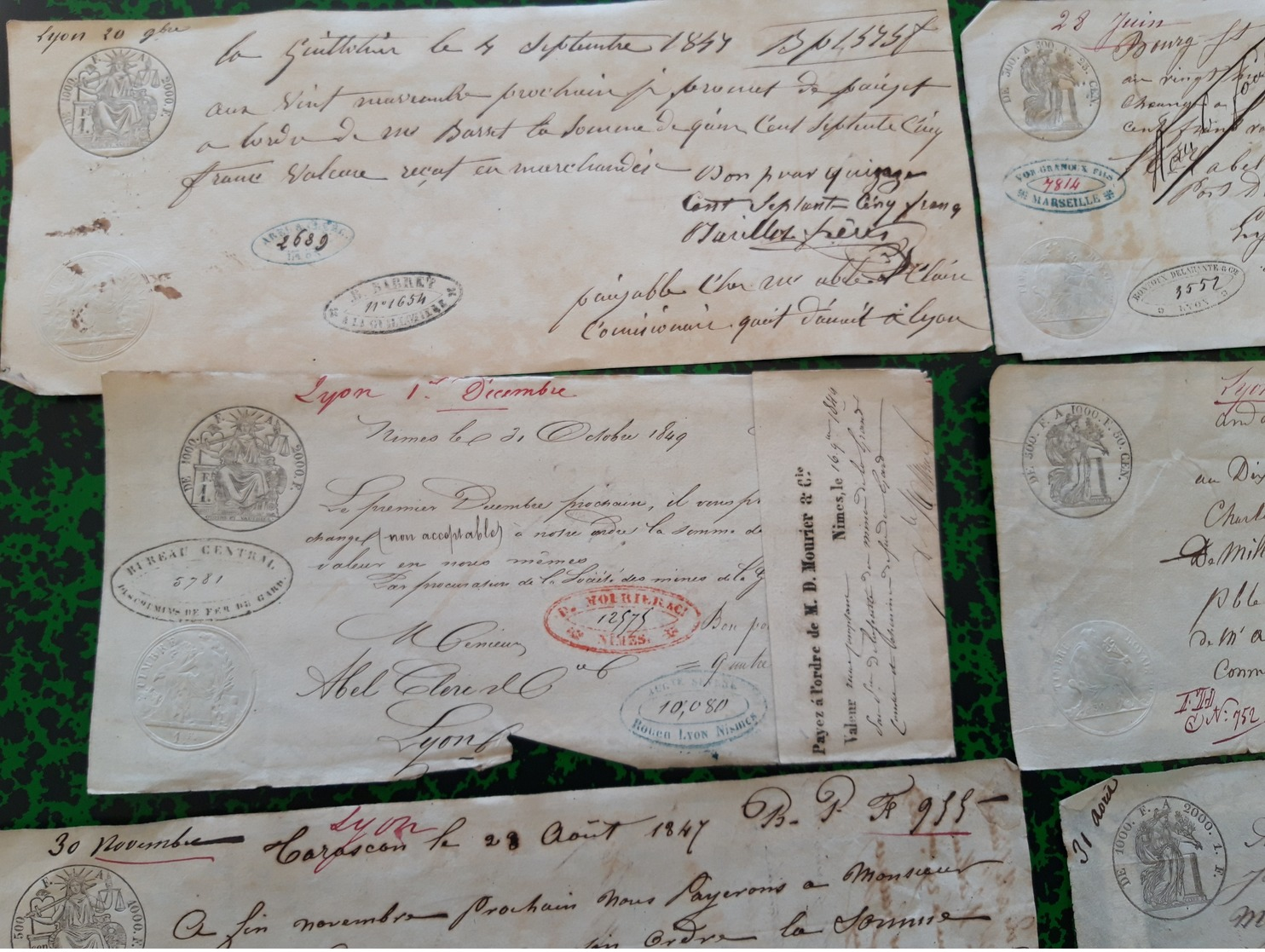 Lot de 170  lettres de changes 1847 48 49 avec tempons fiscaux royaux 6 variétés et lettres de banques...