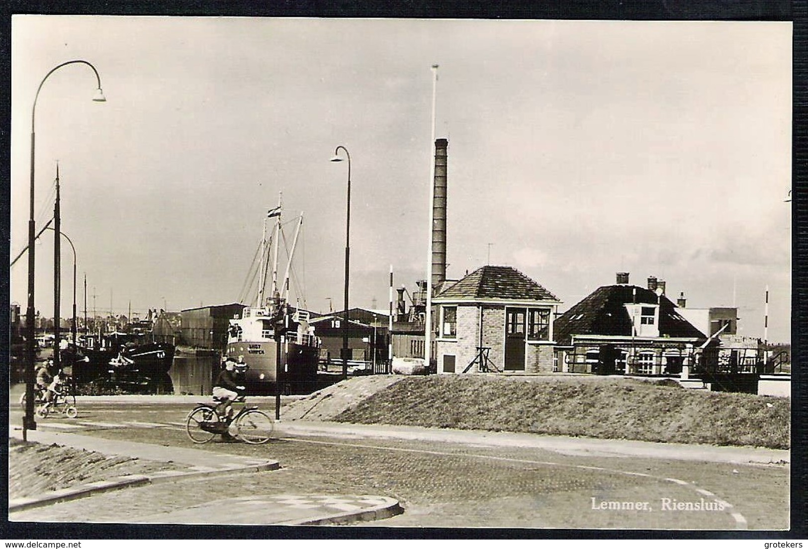 LEMMER Riensluis Met Schip Ahoy / Kampen Ca 1960 - Lemmer