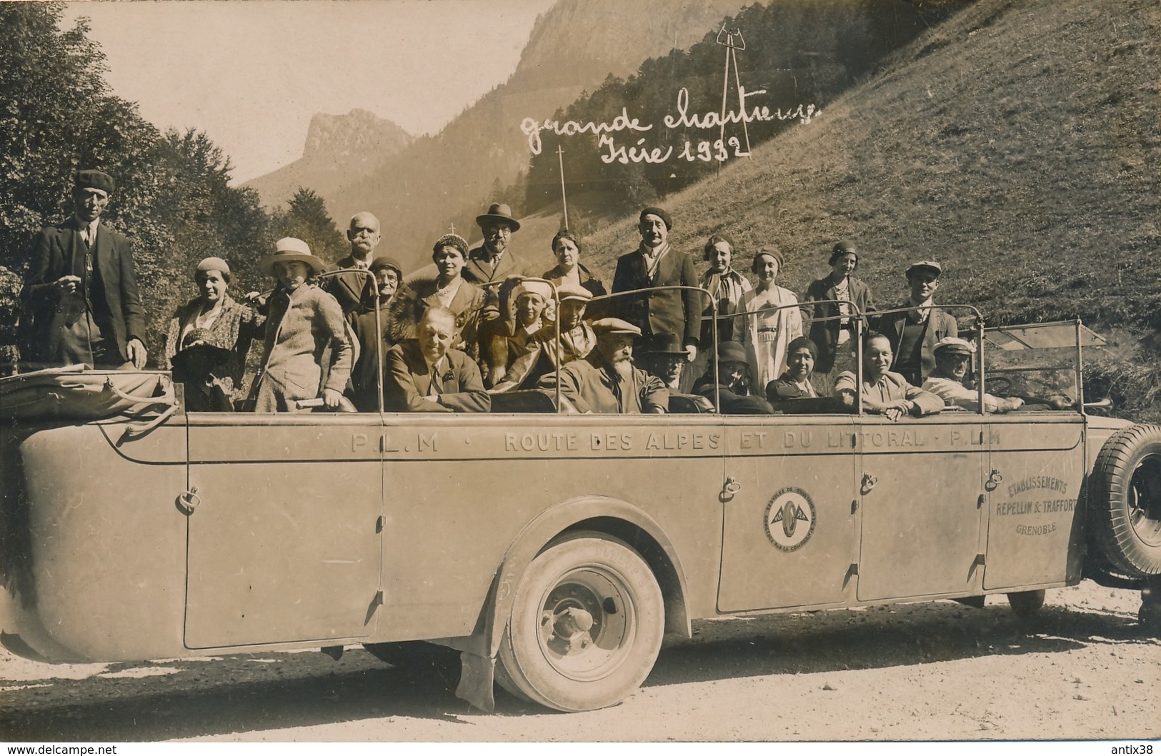 I84 - Autocar - Carte Photo - Départ Pour La Grande Chartreuse - Isère - 1932 - Transports Reppelin Et Traffort - PLM - Bus & Autocars