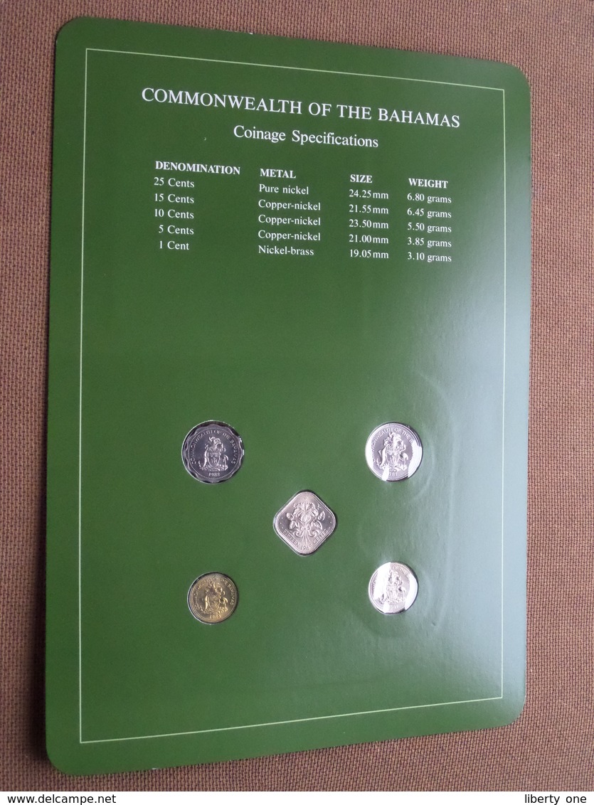 COMMONWEALTH OF THE BAHAMAS ( From The Serie Coin Sets Of All Nations ) Card 20,5 X 29,5 Cm. ) + Stamp '84 ! - Bahamas