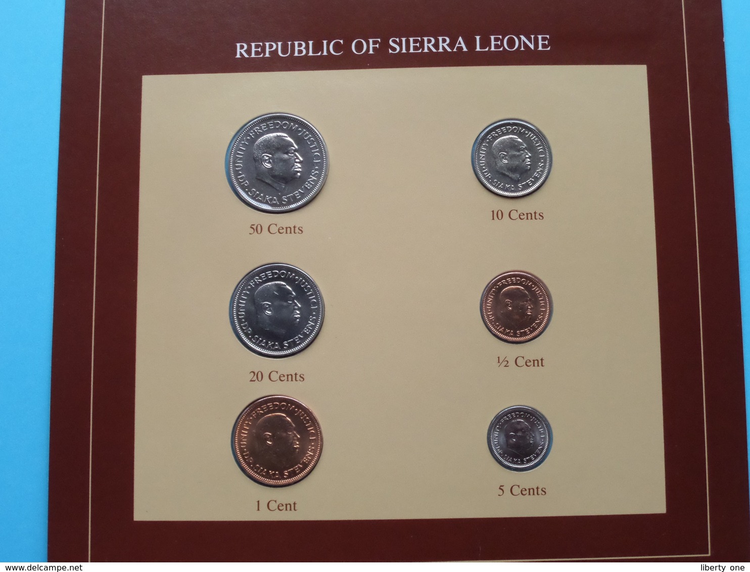 REPUBLIC OF SIERRA LEONE ( From The Serie Coin Sets Of All Nations ) Card 20,5 X 29,5 Cm. ) + Stamp '85 ! - Sierra Leone