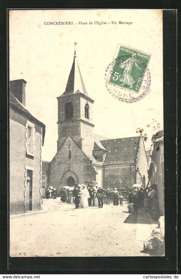 CPA Concremiers, Place De L`Eglise, Un Mariage - Autres & Non Classés