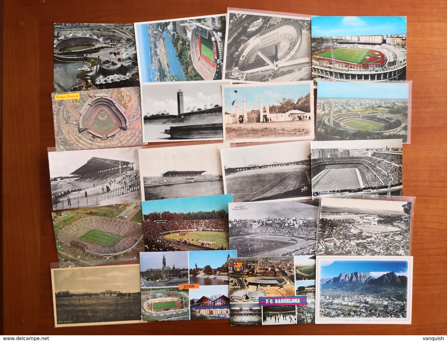 LOT DE 20 CARTES STADE STADIUM ESTADIO STADION STADIO - Soccer